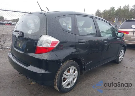 2010 Honda Fit z USA, uszkodzony, nr VIN JHMGE8G20AC004974